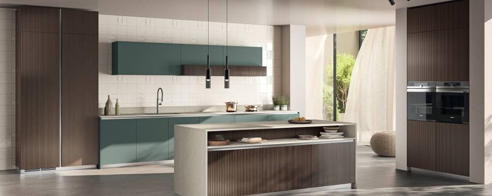 Island ve Lodge dekoratif melamin kapılar ve Comodoro Green Fenix NTM® kapılar.